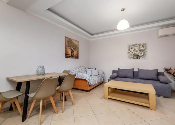 Avra House Villa *