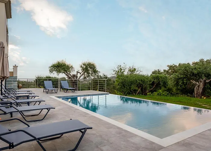 Villa Avra House *